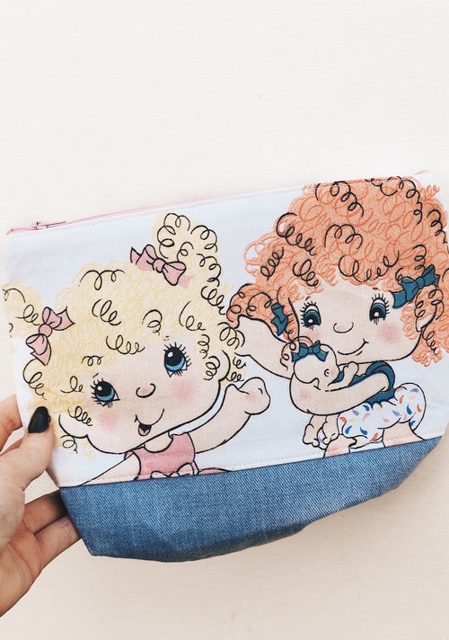 1980's Hugga Bunch Zipper Pouch
