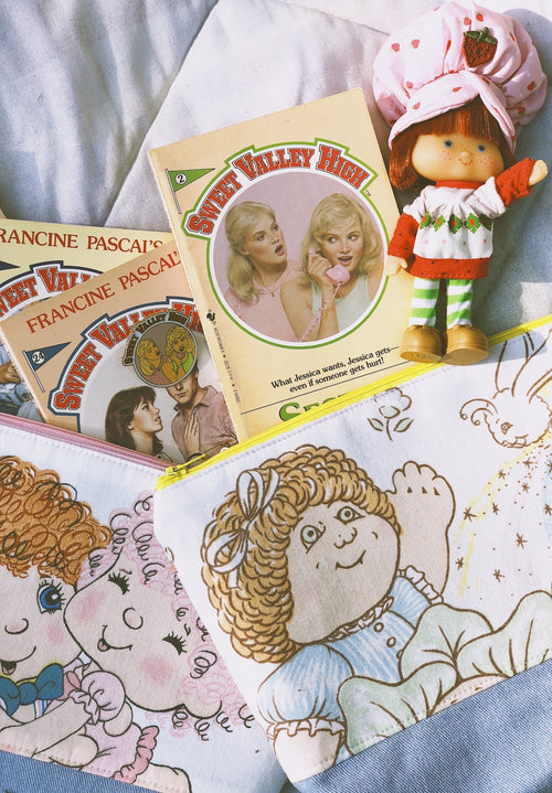 1980's Hugga Bunch Zipper Pouch
