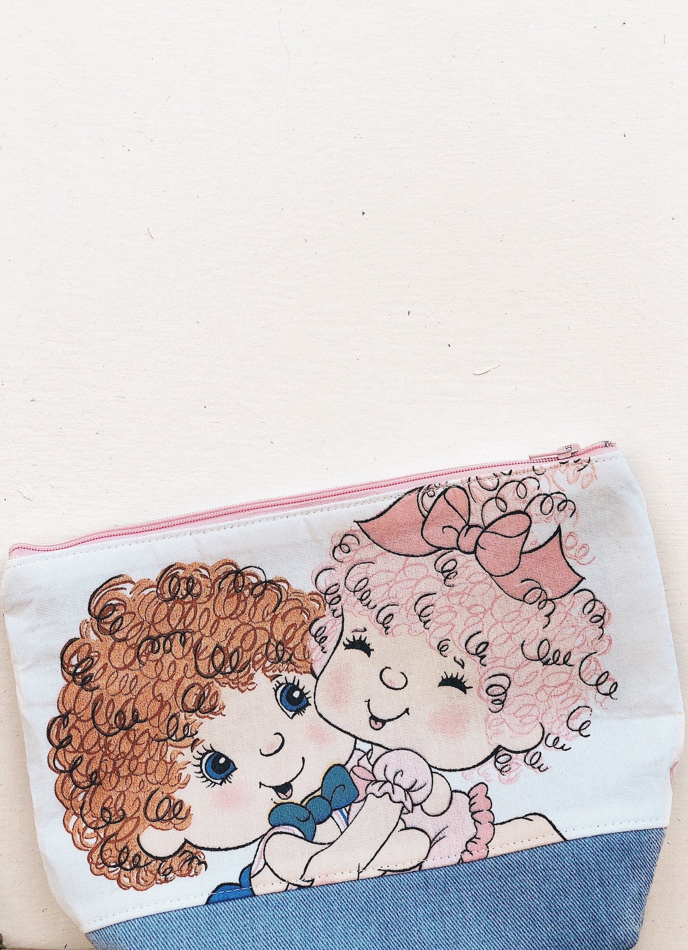 1980's Hugga Bunch Zipper Pouch